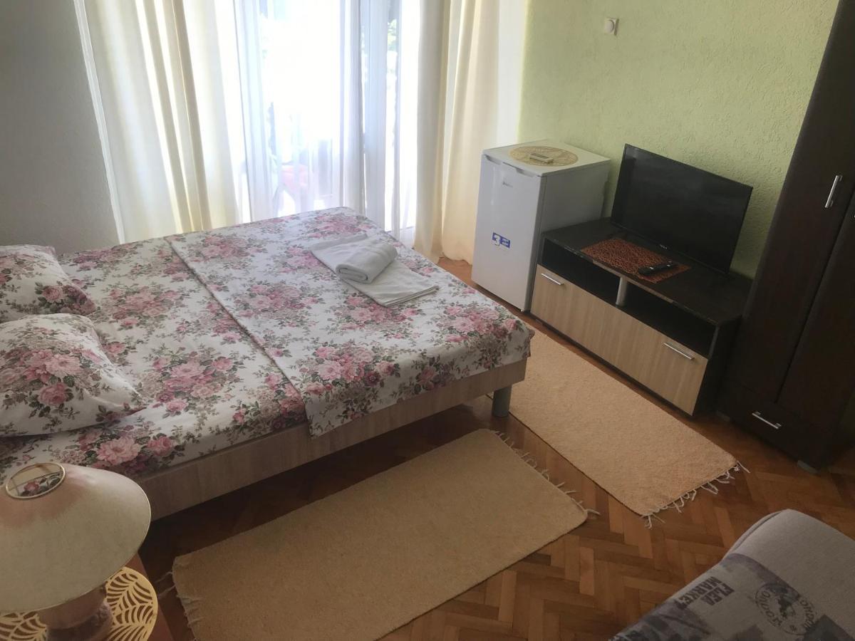 Tina Rooms Улцинь Екстер'єр фото