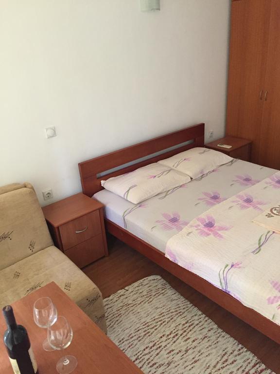 Tina Rooms Улцинь Екстер'єр фото