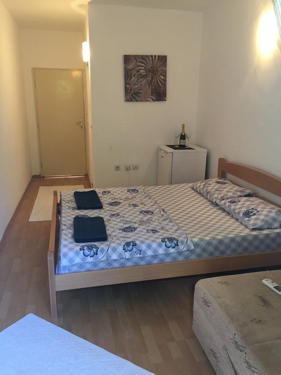 Tina Rooms Улцинь Екстер'єр фото